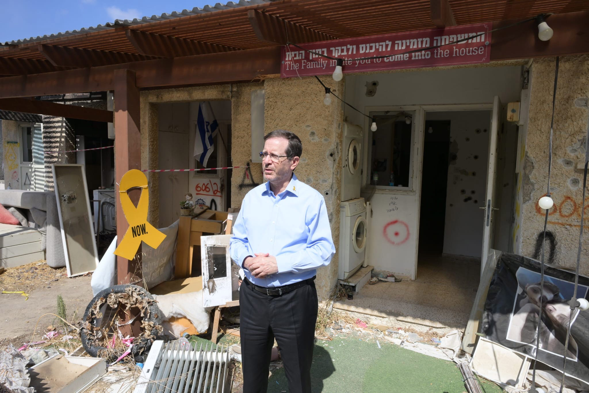 הנשיא הרצוג בביקור בבית של סיון כפר עזה